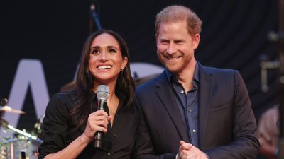 meghan-markle-banana-republic-dress