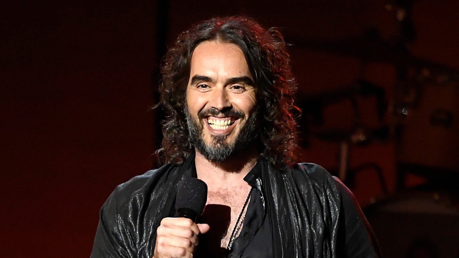 Russell Brand Receives Standing Ovation at U.K. Comedy Show Hours After Sexual Assault Scandal