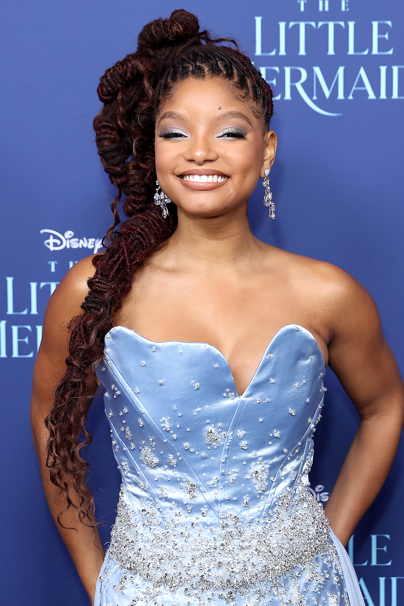 Unbelievable Celebrity Hair Transformations of 2023: Florence Pugh, Halle Bailey, and Beyond!