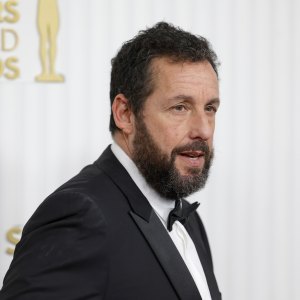Adam Sandler Pauses Comedy Show to Help Audience Member in Distress