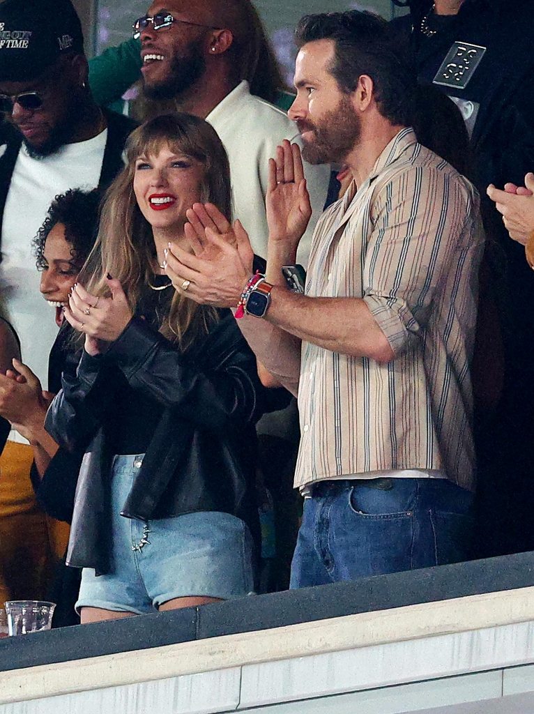Breaking Down Every Celebrity Who Attended the Chiefs and Jets Football Game With Taylor Swift 3