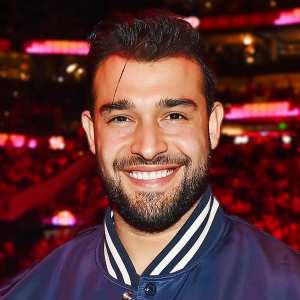 Britney Spears' Estranged Husband Sam Asghari Loved How She Portrayed Him in Her New Memoir