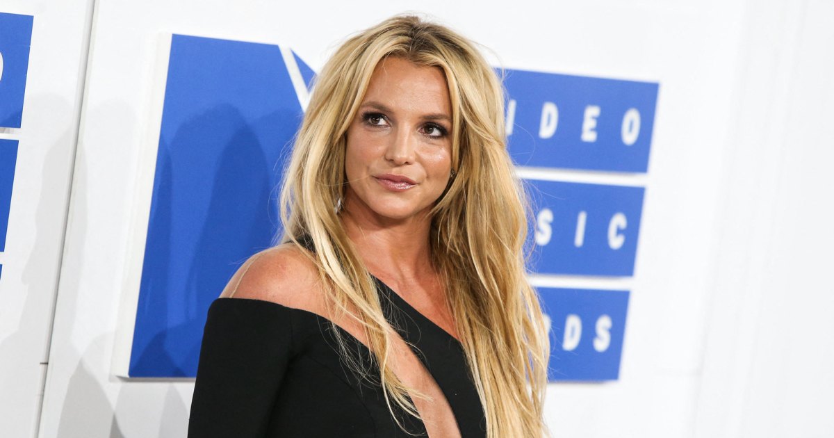 Britney Spears Seemingly Sends Warning Ahead of Memoir: ‘See You in Hell’ Britney Spears Seemingly Sends Warning Ahead of Memoir: ‘See You in Hell’