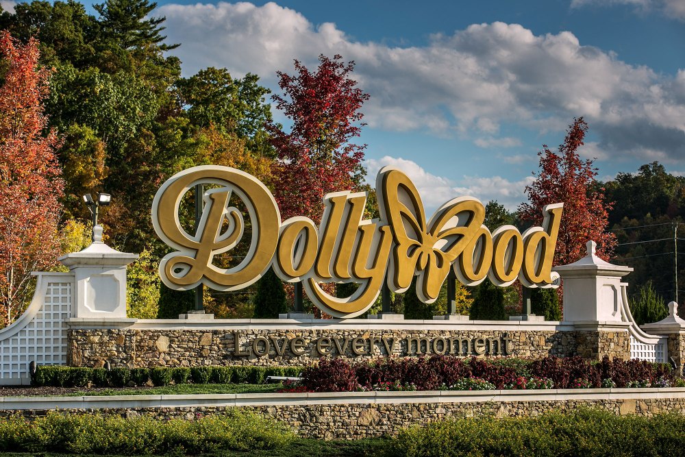 Dolly Parton Reveals Why She’s Never Enjoyed Dollywood All to Herself Despite Owning the Park