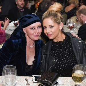 American Cancer Society's Giants of Science Los Angeles Gala, Shannen Doherty and Sarah Michelle Gellar