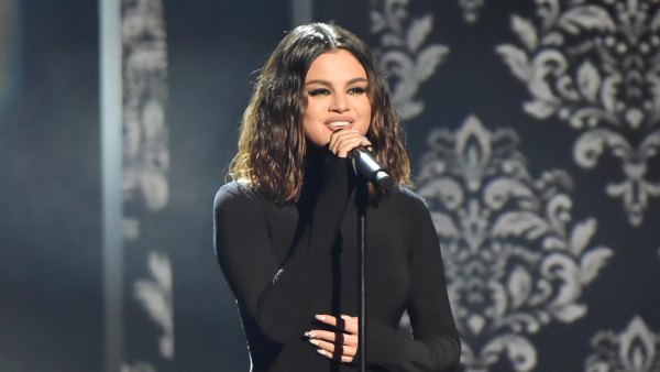 Inside Selena Gomez s Surprise Performance With Coldplay — Her 1st Live Show in Nearly 2 Years 394
