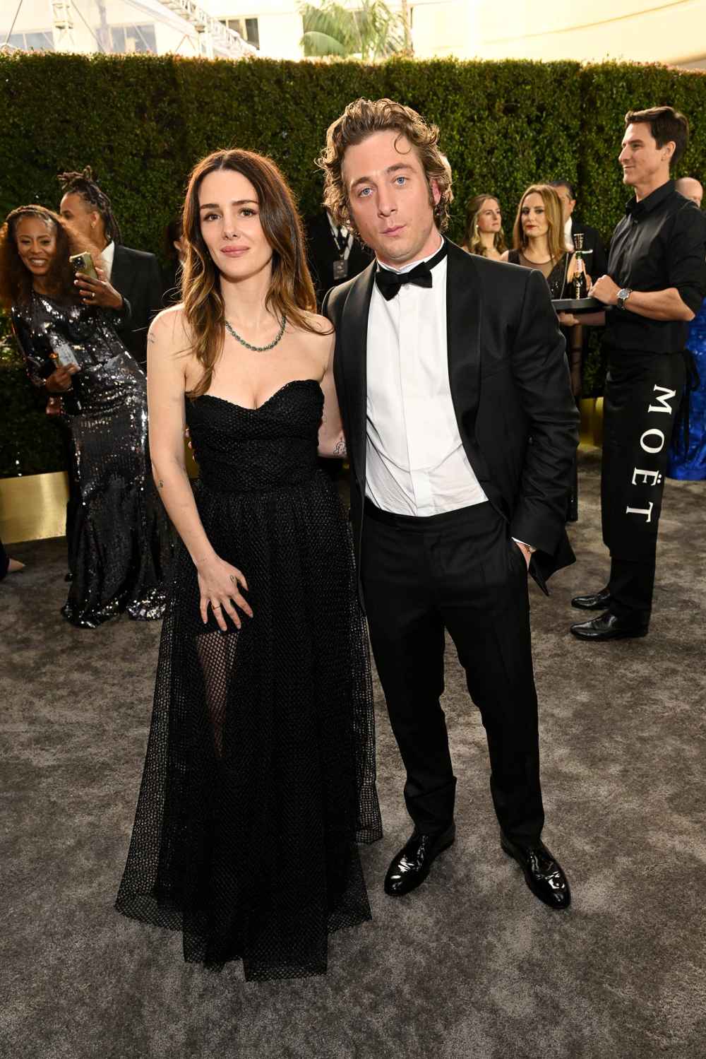 Jeremy Allen White Agrees to Alcohol Testing in Joint Custody Arrangement With Ex Addison Timlin 282