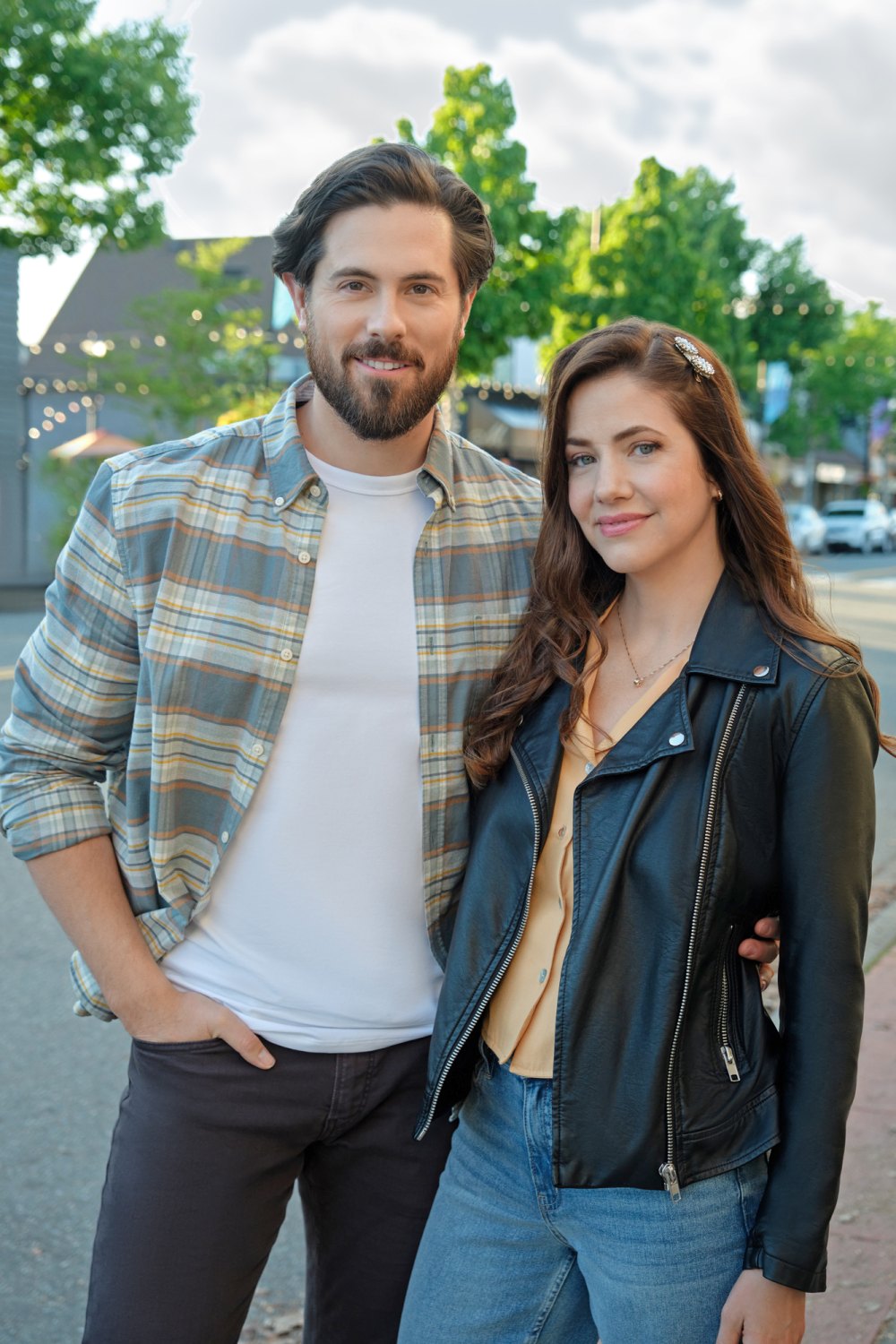 Julie Gonzalo and Chris McNally Timeline Oct 23