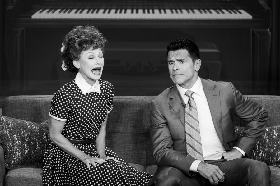 Kelly Ripa and Mark Consuelos Go All Out With Couples Halloween Costume