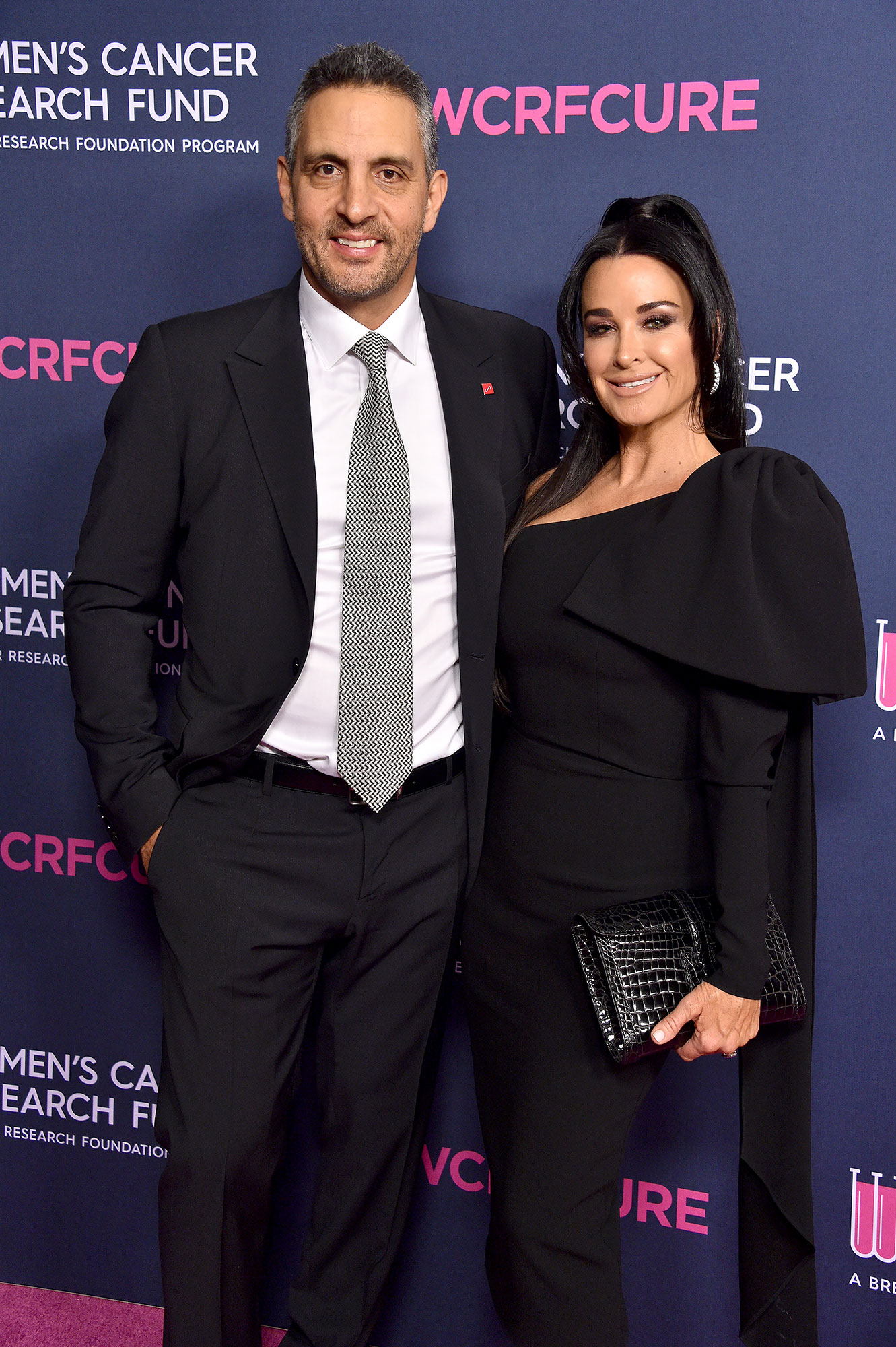 Mauricio Umansky Shuts Down Wild Romance Speculation After Dinner Date With Leslie Bega