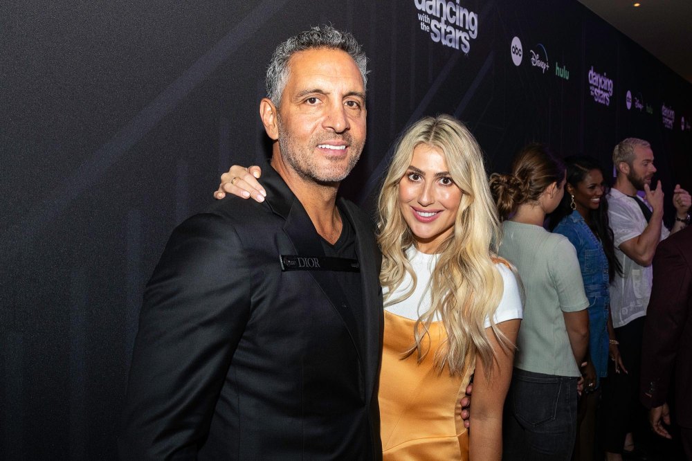 Mauricio Umansky and Emma Slater Address Relationship on Dancing With the Stars After Holding Hands 349