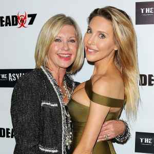Olivia Newton-John Daughter Chloe Lattanzi Says Mom Still Visits Her After 2022 Death