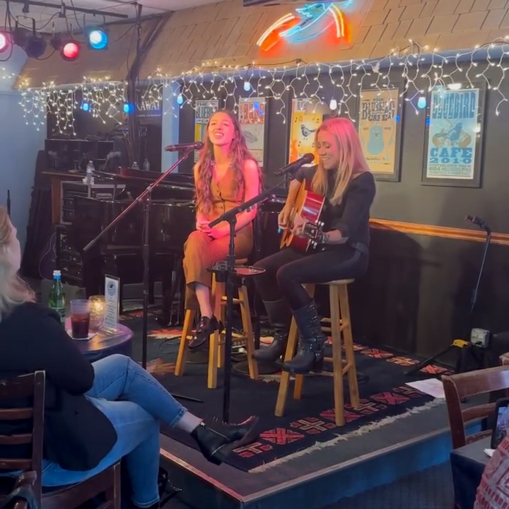 Olivia Rodrigo on the Moment She Performed One of Her Favorite Songs with Sheryl Crow: &lsquo;Pinch Me&rsquo;