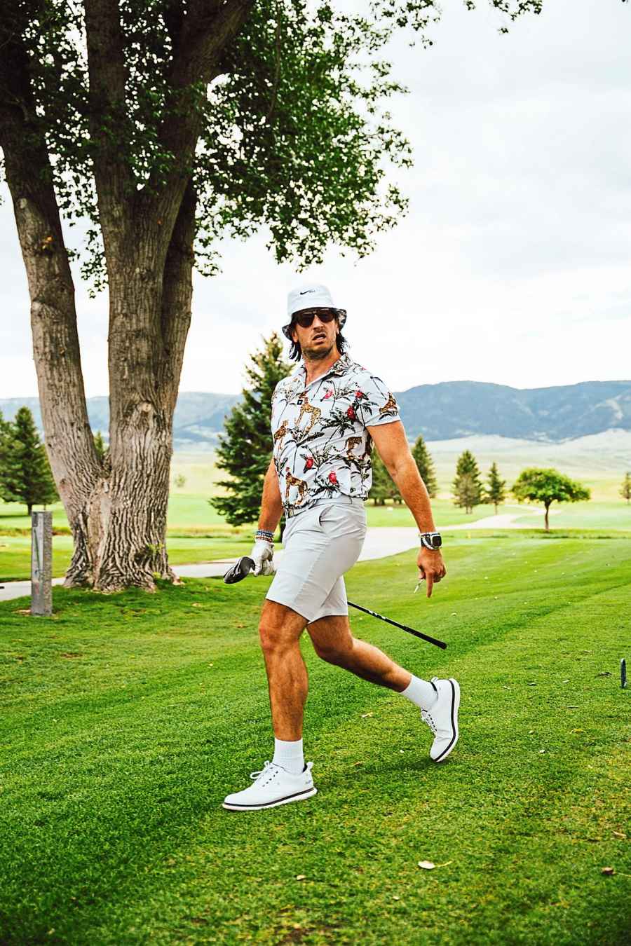 Russell Dickerson Loves to Facetime His Wife and Son Before Playing Live Shows 465