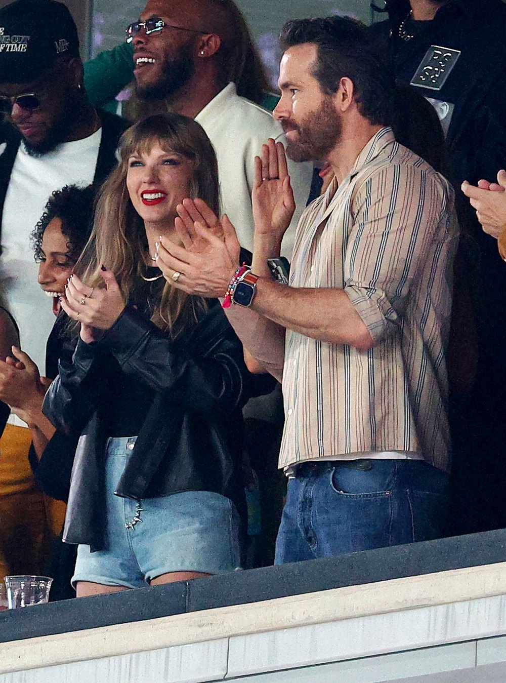 Ryan Reynolds Had A Lot of Fun in Taylor Swift Box at Chiefs Jets Game 2
