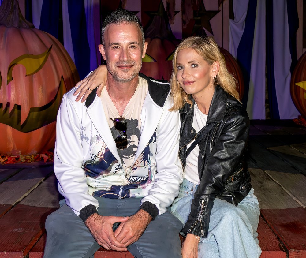 Sarah Michelle Gellar and Freddie Prinze Jr. are ”stepping it up” for Halloween