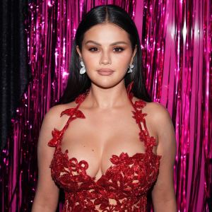 Selena Gomez Has Trouble Writing When Shes Not Sad But New Album Is Happy