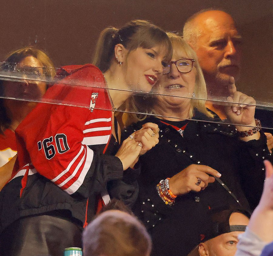Taylor Swift Chats It Up With Travis Kelce Dad at Latest Chiefs Game 5