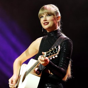 Taylor Swift s 1989 (Taylor s Version) Prologue Addresses Girl Cult Sexualized Friendships 538