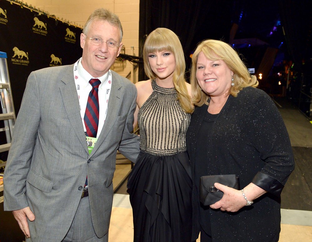 Taylor Swift’s Family Guide- Meet the Singer's Supportive Parents and Younger Brother