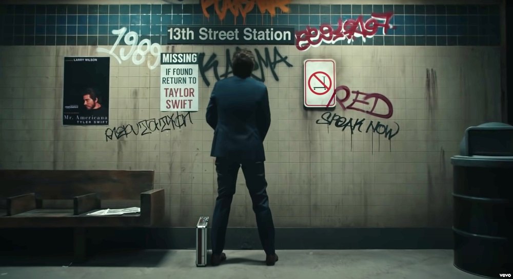 Taylor Swifts Shirt Hint at a Double Album Release With 1989 Taylors Version