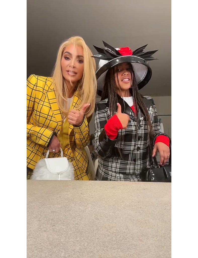 The Kardashian-Jenner Family s 2023 Halloween Costumes 90s Movie Icons and More 683