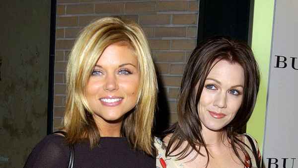 Tiffani Thiessen and Jennie Garth Reunite at Dinner Party After Feud 574