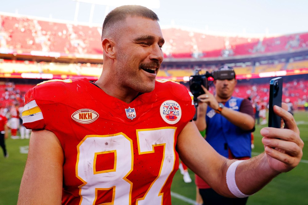 Travis Kelce Proudly Plays Along as Fan Calls Him Taylor Swift Boyfriend at Chiefs Game