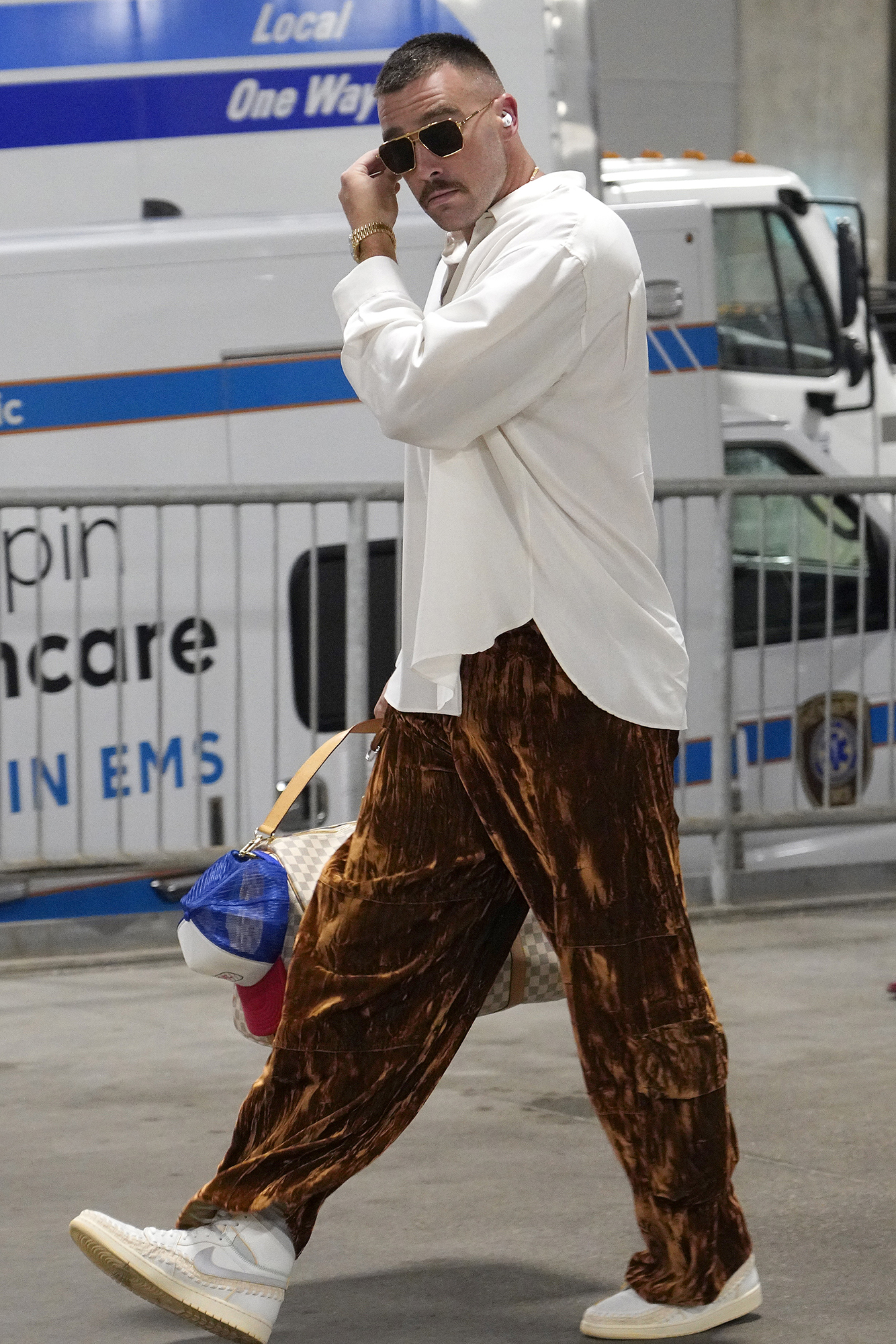 Travis Kelce Suit  Super Bowl Kansas City Chiefs Kelce Outfit