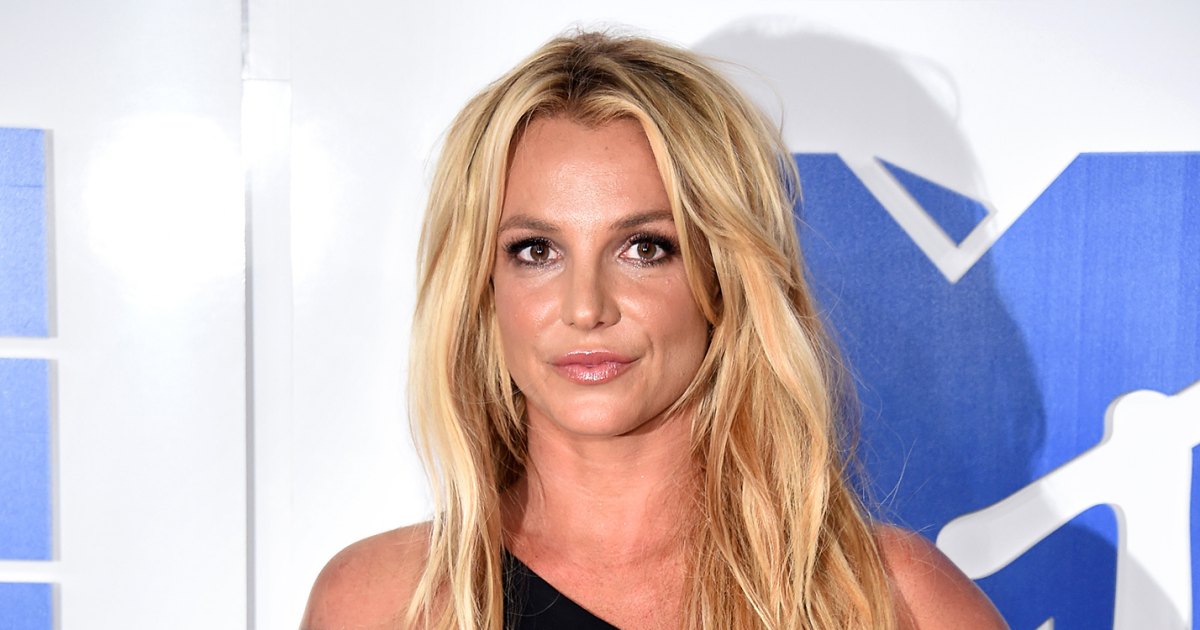 Britney Spears Reportedly Fined for Driving Without License and Insurance Britney Spears Reportedly Fined for Driving Without License and Insurance