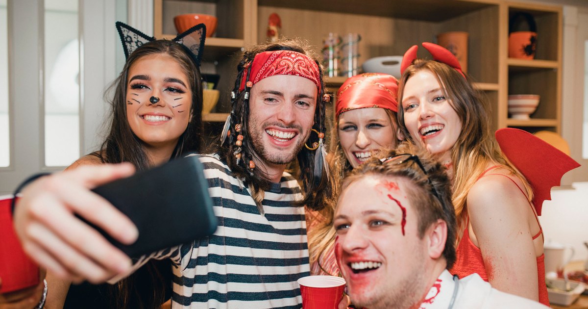 17 Accessories You Can Turn Into an Easy Last-Minute Halloween Costume 17 Accessories You Can Turn Into an Easy Last-Minute Halloween Costume