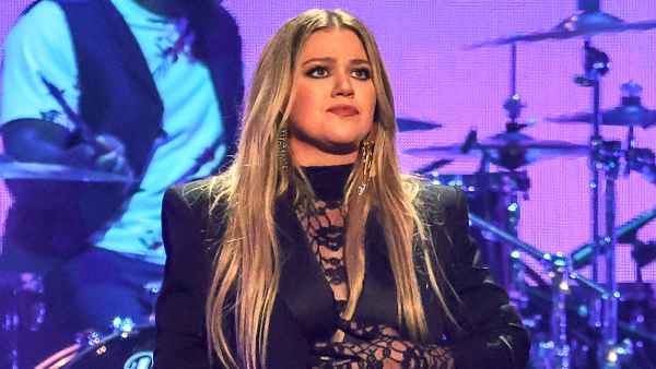 Kelly Clarkson Had a 'Hard Time' Singing OG 'Piece by Piece' Lyrics After Brandon Blackstock Divorce