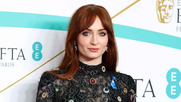 Sophie Turner Shares Pic of ‘Fearless’ Friendship Bracelet After Taylor Swift Hangouts