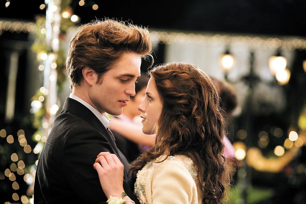 'Twilight' director says Studio didn't think Robert Pattinson was 'hot enough' for the franchise
