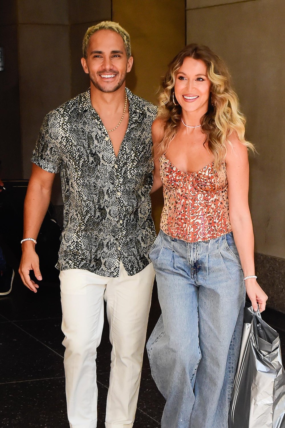 Alexa PenaVega Says There s Times She and Carlos PenaVega Would ve Broken Up If They Weren t Married 648
