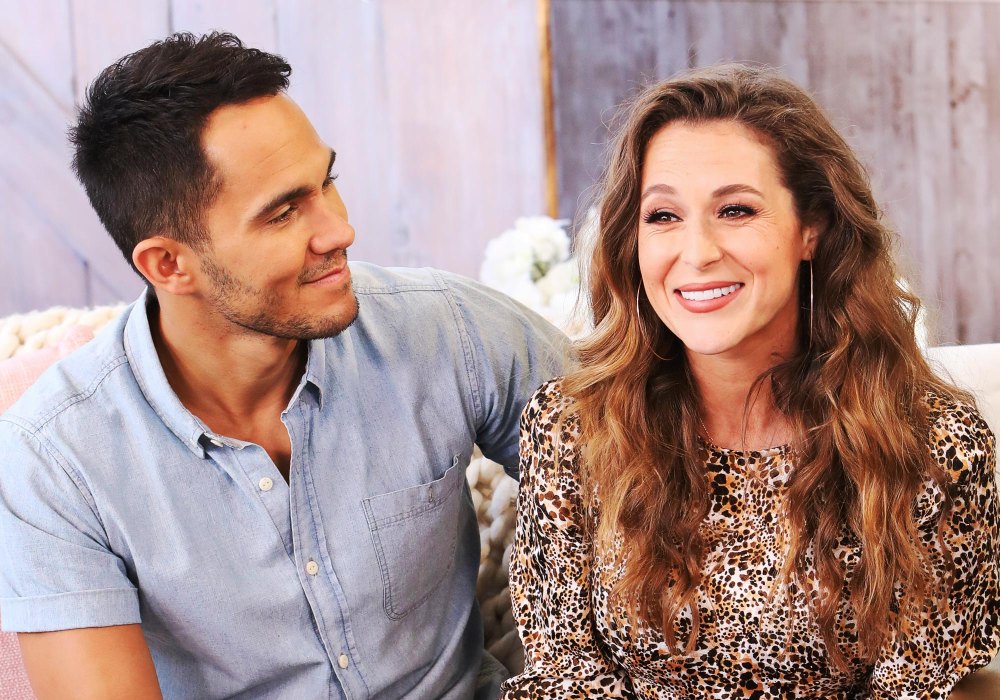 Alexa PenaVega Says There s Times She and Carlos PenaVega Would ve Broken Up If They Weren t Married 649