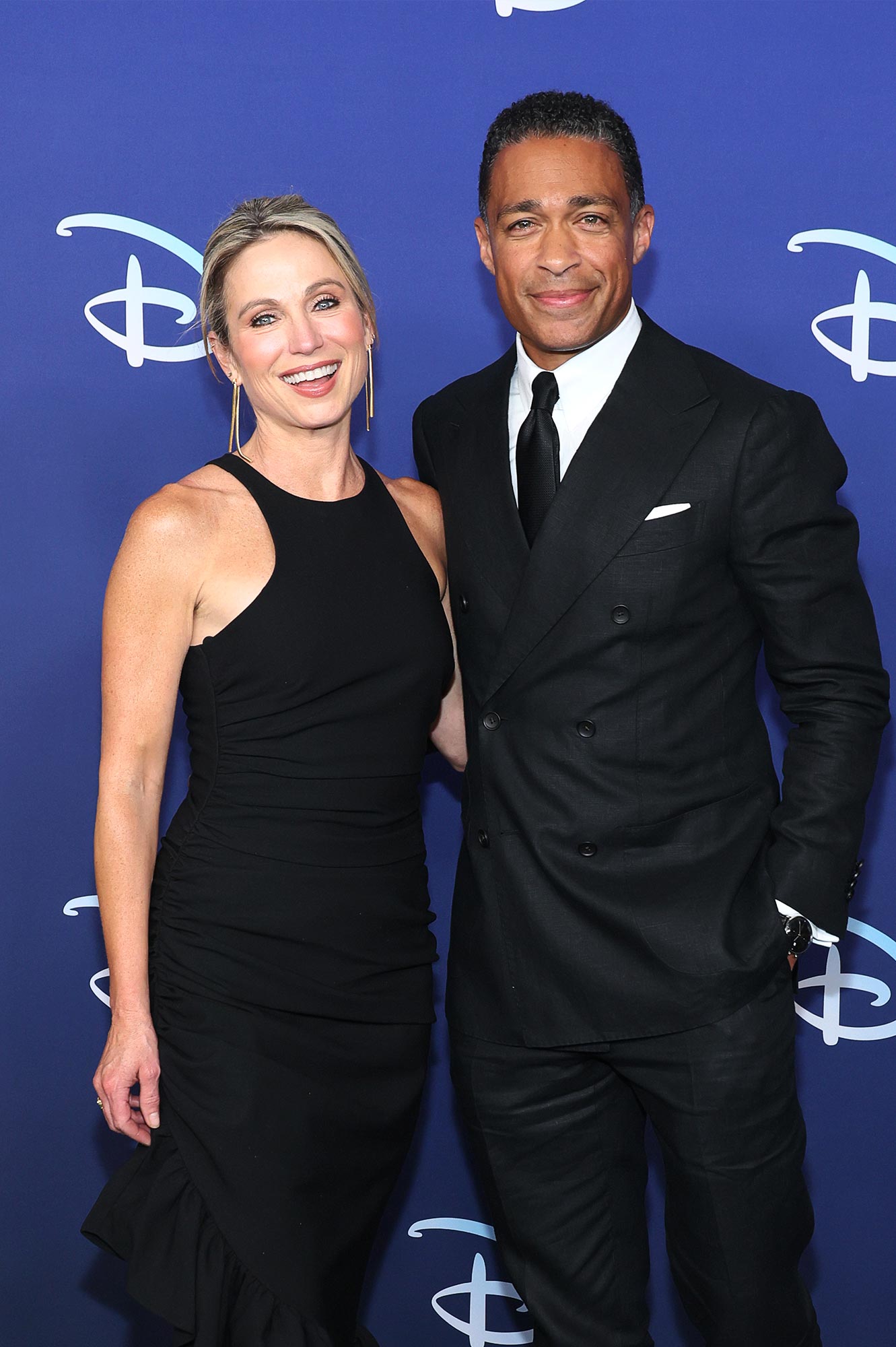 Amy Robach and T.J. Holmes Podcast Will Introduce Them as a Couple See This as a Chance to Explain 198