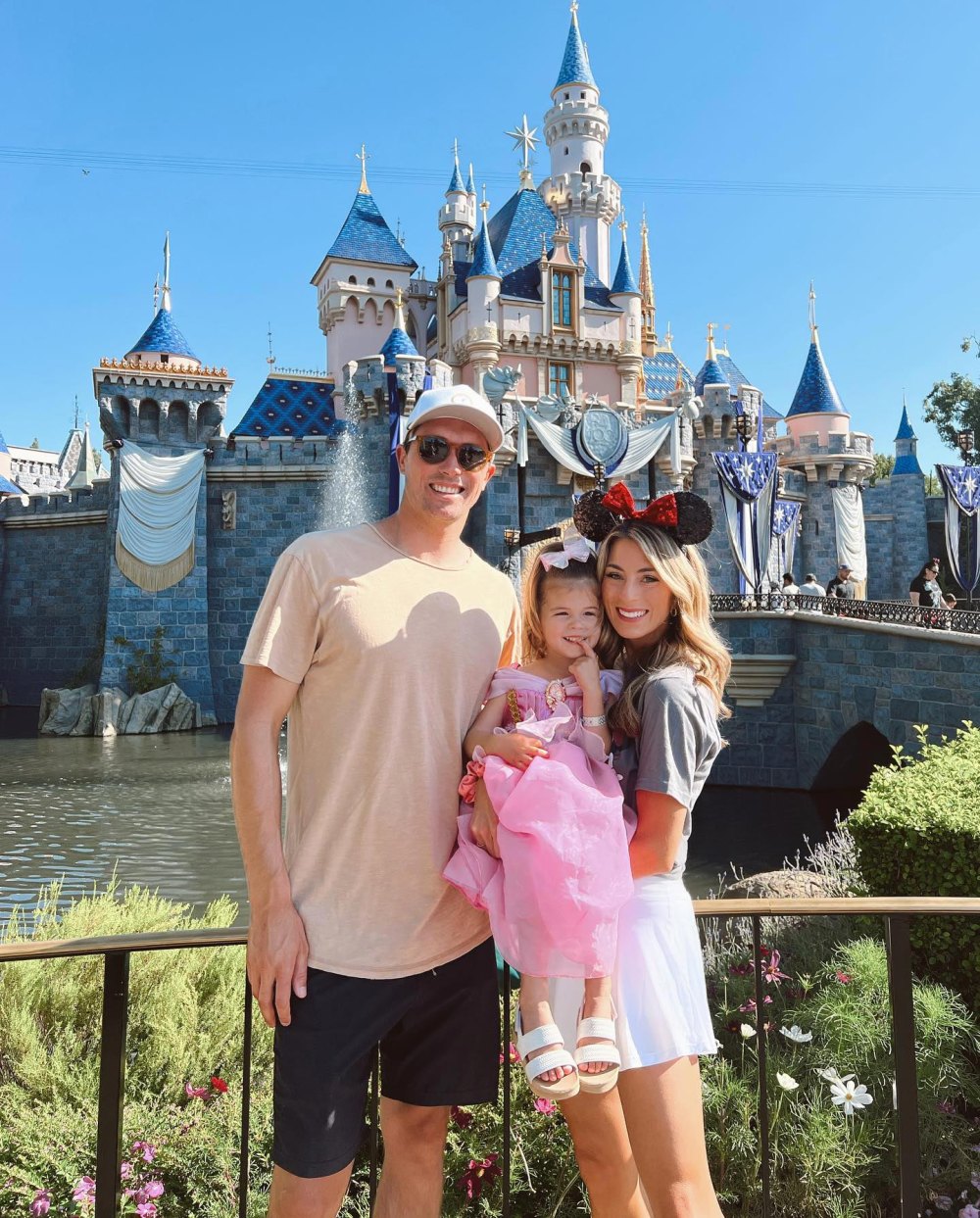 Bachelor’s Tenley Molzahn Pregnant, Expecting 2nd Child With Husband Taylor Leopold