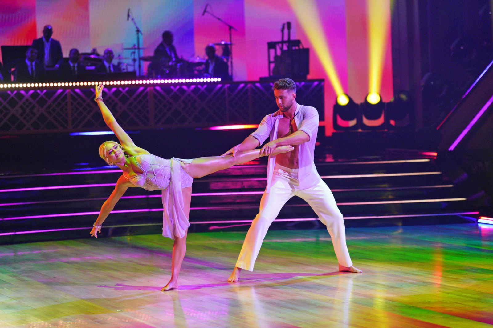 'DWTS’ Winner Bobby Bones Is Rooting for Harry Jowsey, Rylee Arnold ...