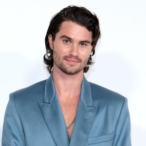 Chase Stokes Begs Fans To Please Avoid Sharing Outer Banks Season 4 Spoilers Don t Do It 541