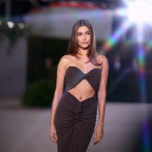 Hailey Bieber Kosas powder