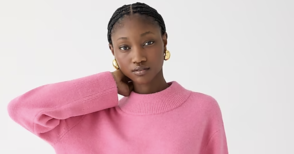 17 Flattering Sweaters That May Change Your Fall Wardrobe Forever 17 Flattering Sweaters That May Change Your Fall Wardrobe Forever