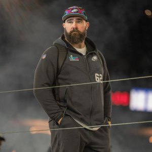Jason Kelce Defends Wearing Flip Flops in the Cold Im Outside for 10 Seconds