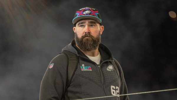 Jason Kelce Defends Wearing Flip Flops in the Cold Im Outside for 10 Seconds
