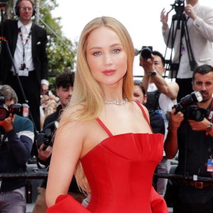 Jennifer Lawrence Responds to Speculation She Had Plastic Surgery What Are We Talking About 506