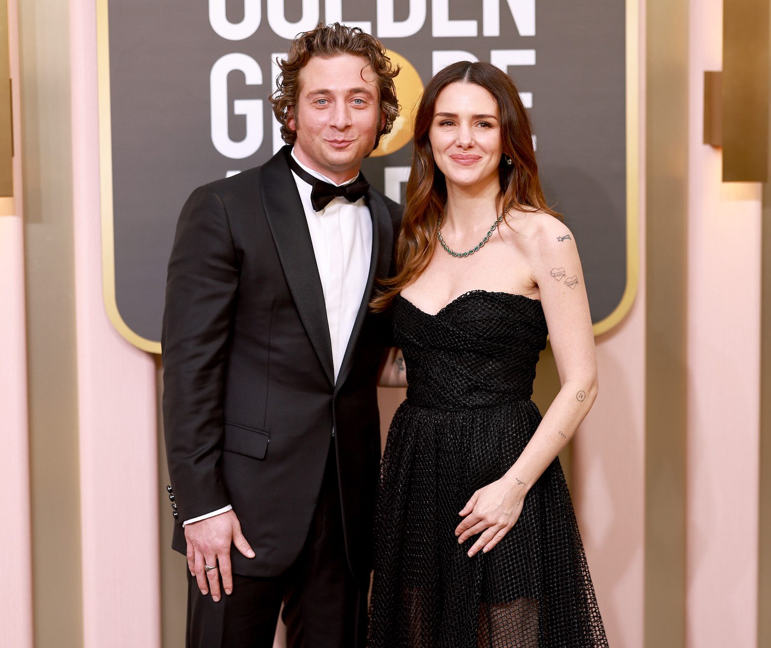 Jeremy Allen White's Romantic Journey: From Ex-Wife to A List of Famous Flings