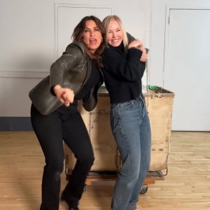 Kelli Giddish Announces Her Return to Law Order SVU in Video With Costar Mariska Hargitay