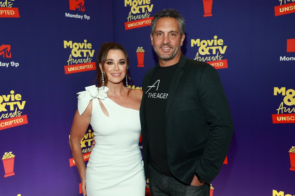 Kyle Richards and Mauricio Umansky haven't hired a divorce lawyer yet