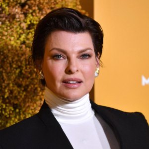 Linda Evangelista Details Very Harmful Diets and Liquid Cleanses She Followed to Lose Weight 038