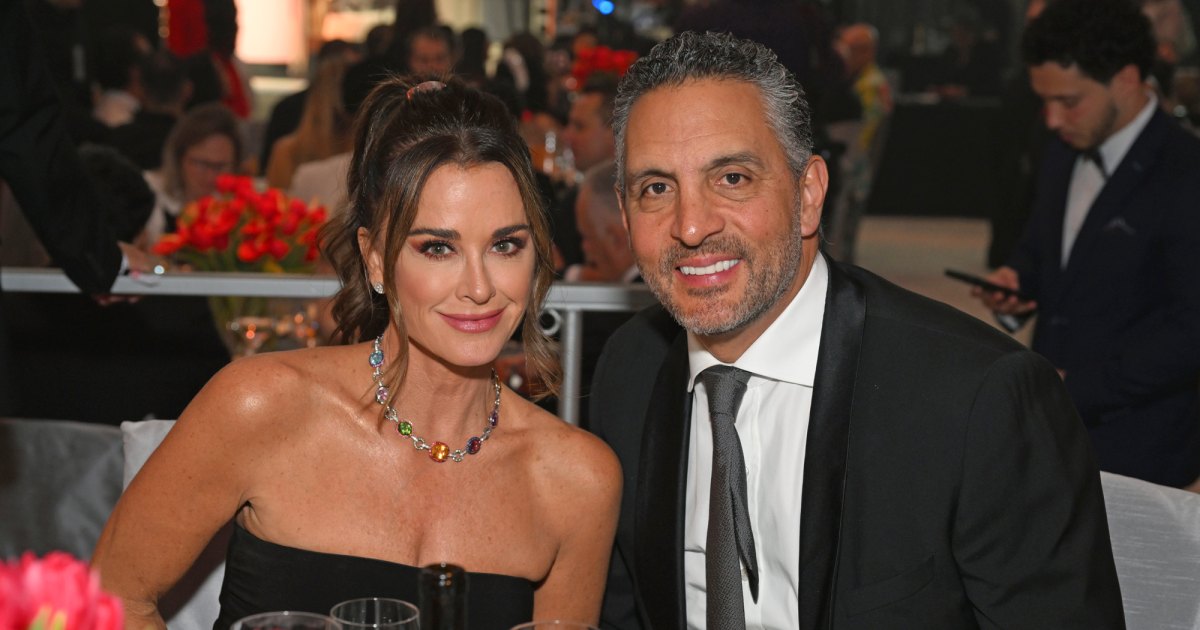Mauricio Umansky Says ‘RHOBH’ Is Dramatizing Kyle Richards Split: ‘F—k Off’ Mauricio Umansky Says ‘RHOBH’ Is Dramatizing Kyle Richards Split: ‘F—k Off’